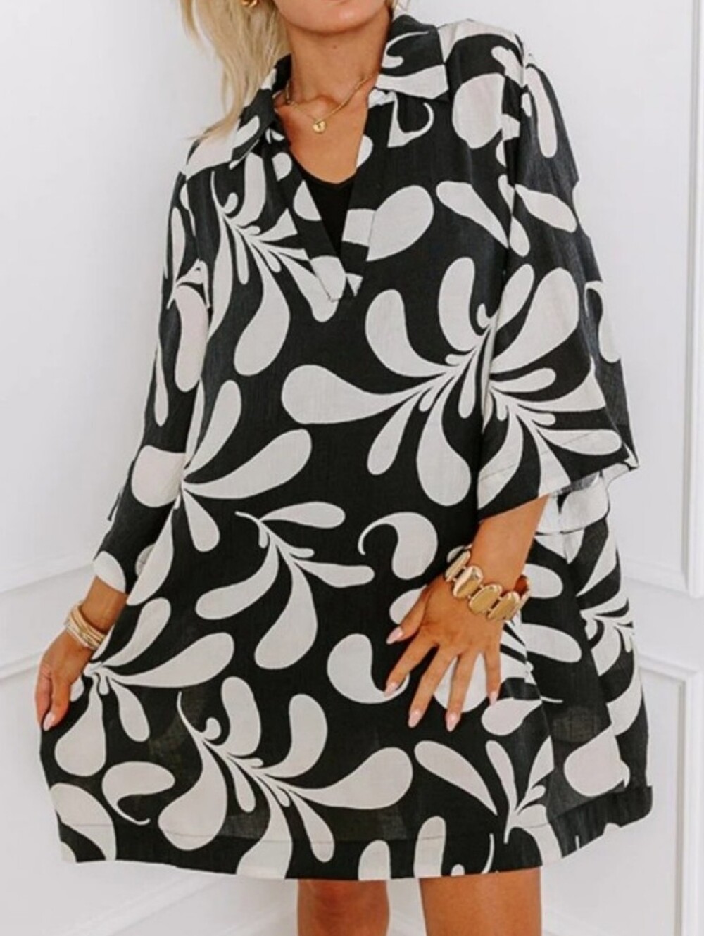 Umgee Black & White Tropical Leaf Crinkle Dress MEDIUM